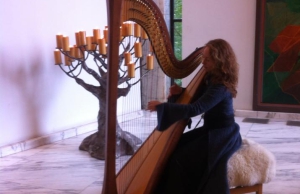Harpiste Mechteld Karlien de Jongh